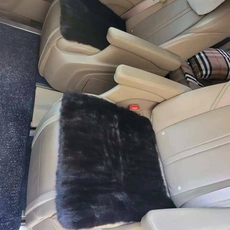 水貂尾制作汽车座垫椅垫脚踏垫毛绒厚皮毛一体汽车无靠背坐垫单垫