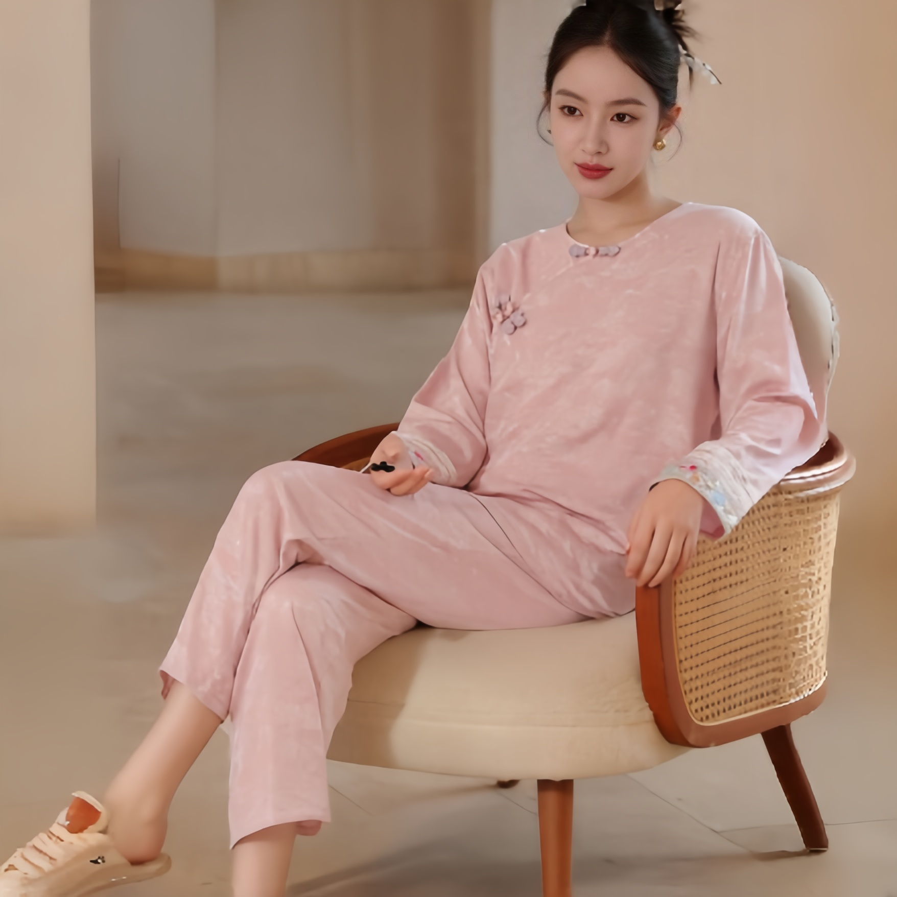 新中式刺绣真丝女睡衣套装