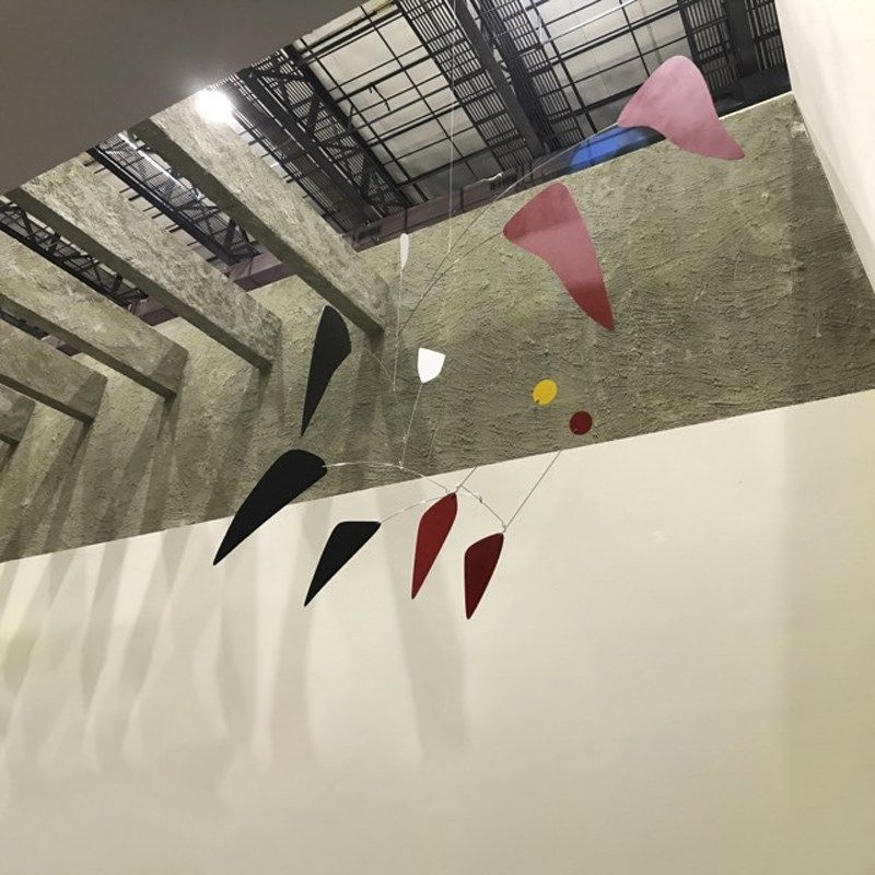 空中平衡吊饰商场中庭吊顶创意场景布置橱窗装饰房间挂件吊挂美陈