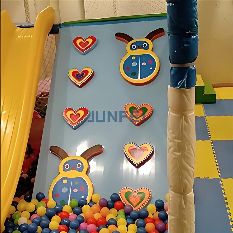 淘气堡配件儿童乐园游乐室内设备彩虹梯儿童爬梯红桃心昆虫爬岩梯