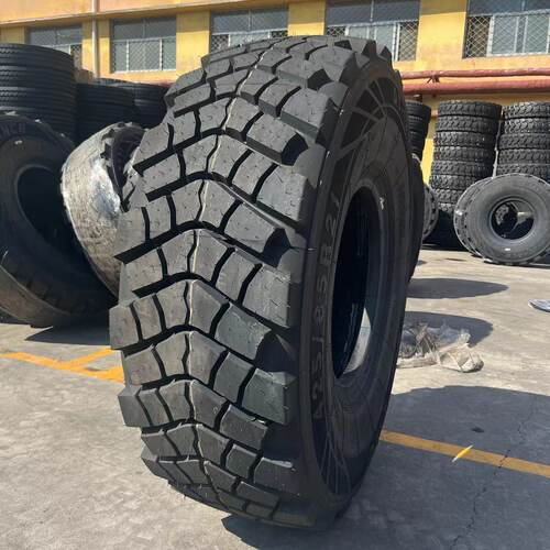 JY525/70R21 550/75R21 425/85R21钢丝子午越野炮车运输车轮胎