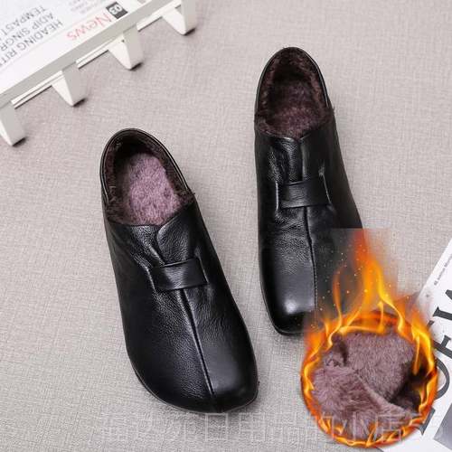 高档女鞋2025新款春秋软款单平皮底妈妈鞋复古休闲真皮底鞋女中老