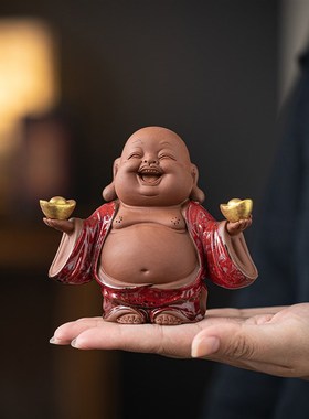 陶瓷招财欢喜弥勒笑佛小摆件办公室桌面博古架装饰品茶室茶台摆设