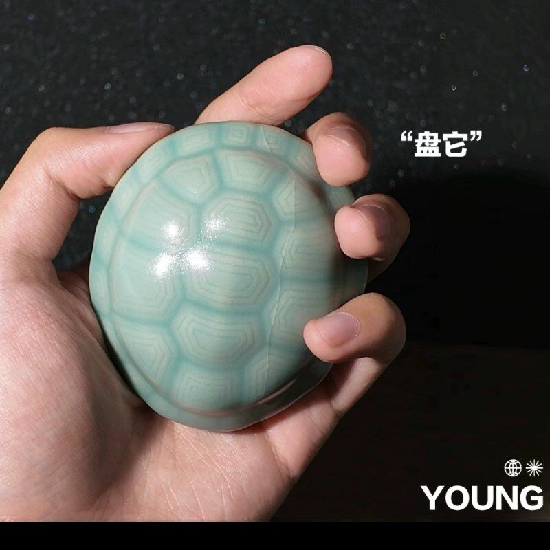 汝山明富甲一方汝瓷手把件汝窑仿生龟壳小摆件仿古豆青釉乌龟茶宠