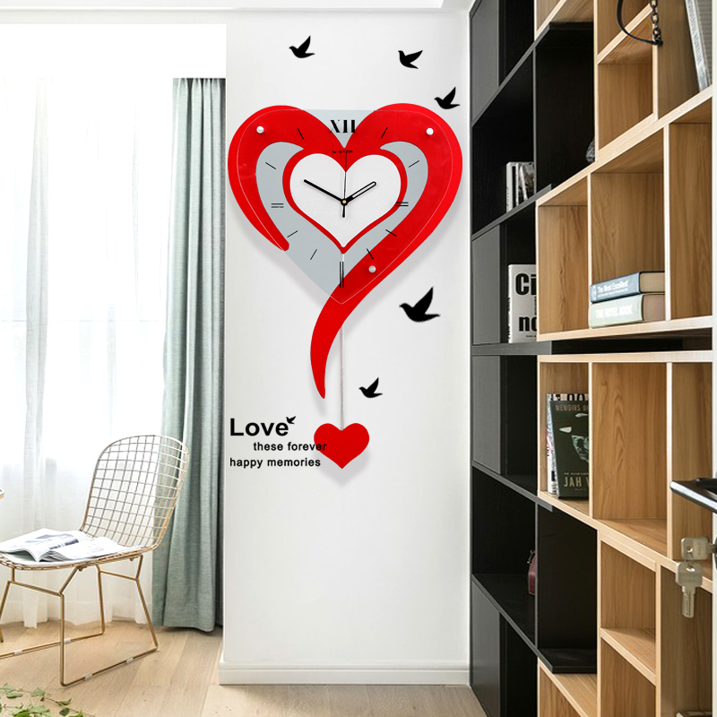 客厅个性心形钟表创意时尚摇摆挂钟简约现代卧室电子静音石英时钟