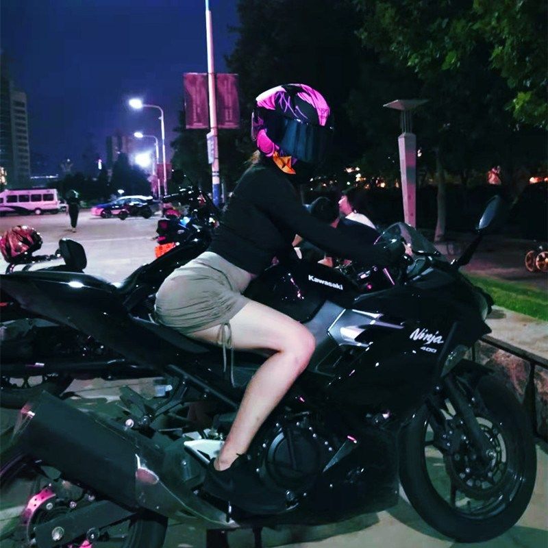 DOT头盔摩托车全盔男士女四季通用防雾全覆式赛跑车机车个性酷灰