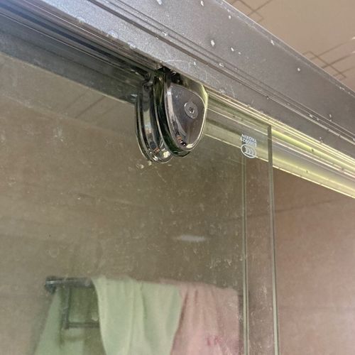 老款浴室轨道吊轮上轮加长吊片老式淋浴房玻璃移门吊滑轮五金配件