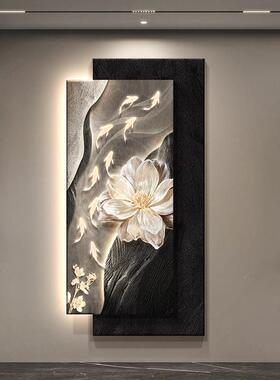 新2025款轻奢玄关九鱼图饰画入户对正门挂画走廊过道尽OEU头装壁