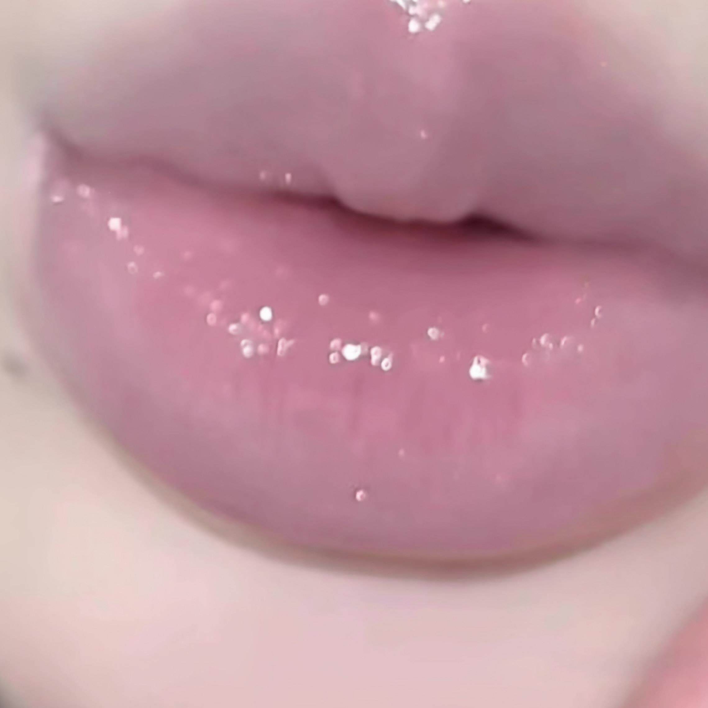 早清冷淡紫DML古调！保镜面水光唇釉泥唇湿唇蜜伪素颜裸色口红细