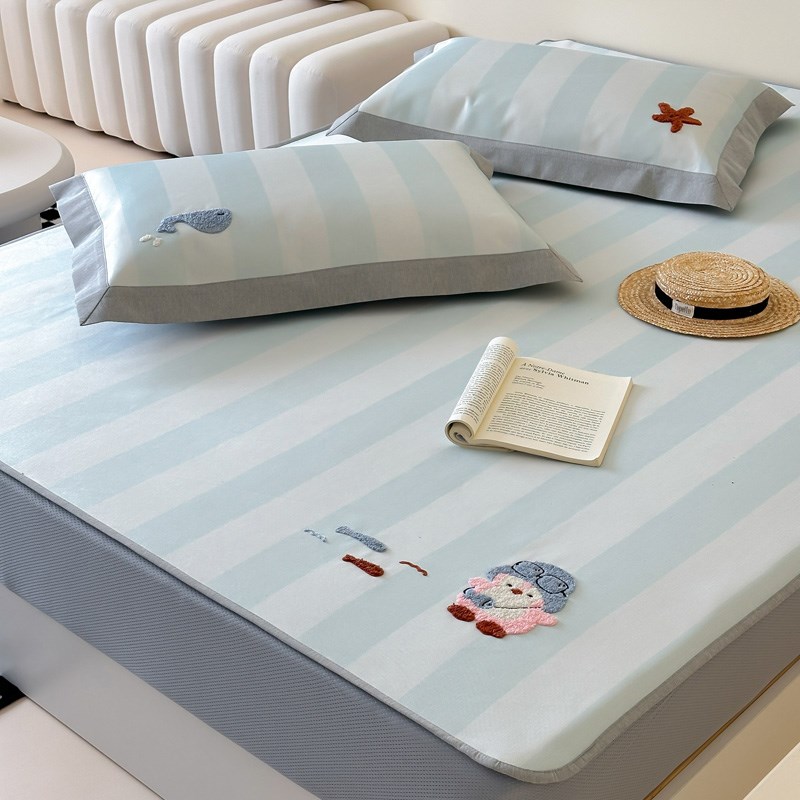 夏季小清新条纹刺绣可爱企鹅A类凉席三件套可机洗冰丝席1.5空调席