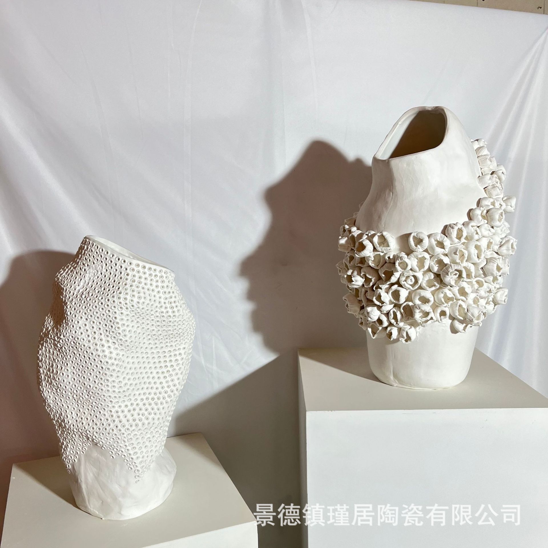 极简欧式手捏花苞陶瓷花瓶摆件