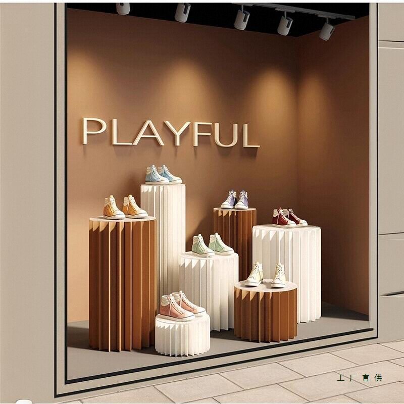 十八纸折叠圆柱服装展示架