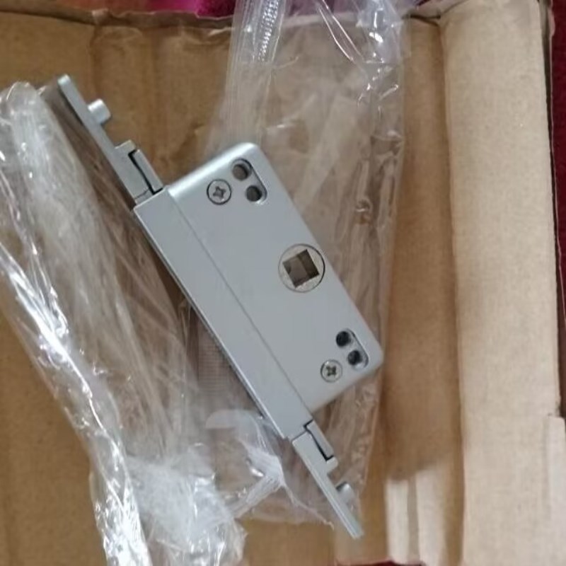 断桥铝合金门窗锁盒窗户传动器平开窗锁块欧标联动杆锁体五金配件