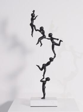 现代直播工作室间饰品端黑色合人物开组B0587步步高升景台桌面放