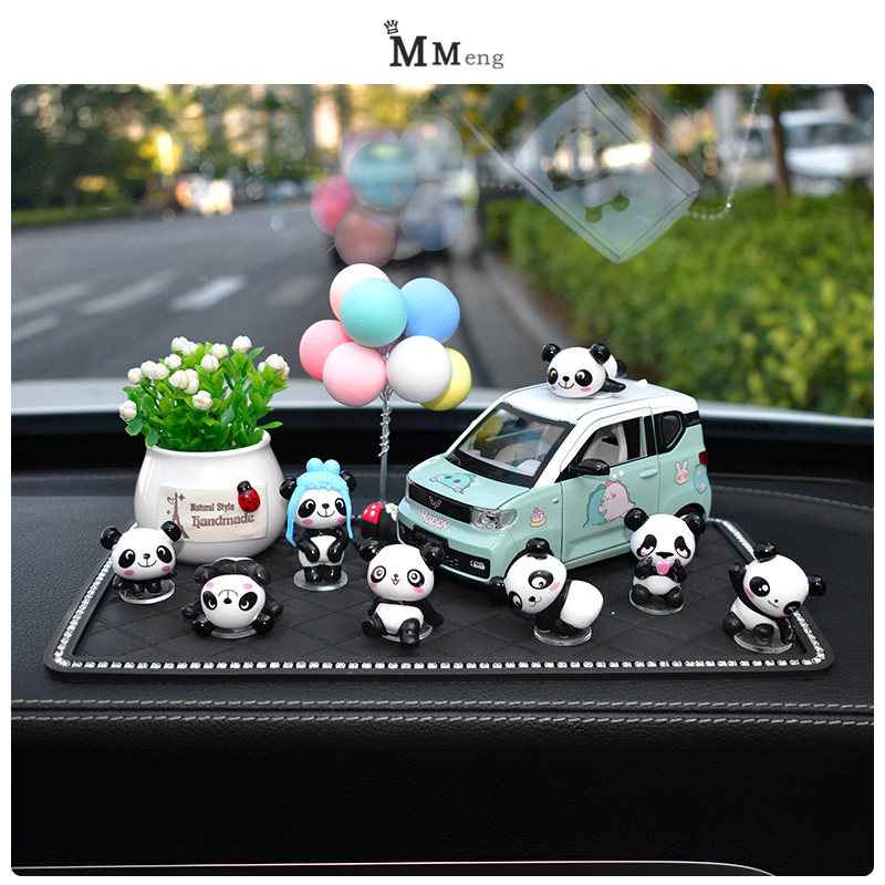 车载香水汽车内装饰品摆件内饰香薰持久高档迷你熊猫可爱车载摆件