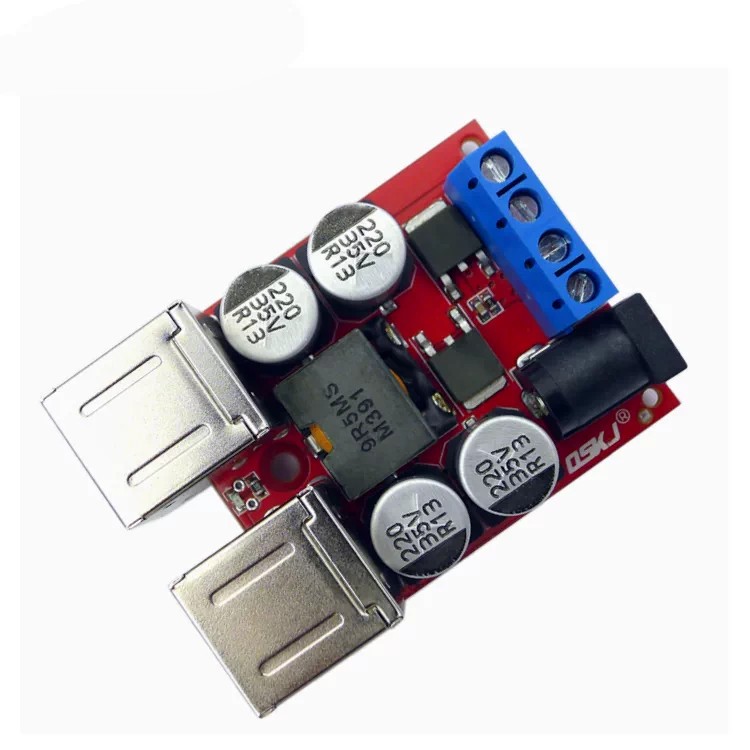 8V35V转5V8A电源降压模块4口
