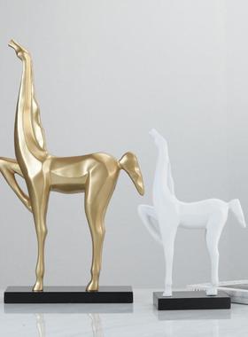 现代新中式黑色马房雕NEN塑摆件样板售处客厅房玄楼关书书架软装