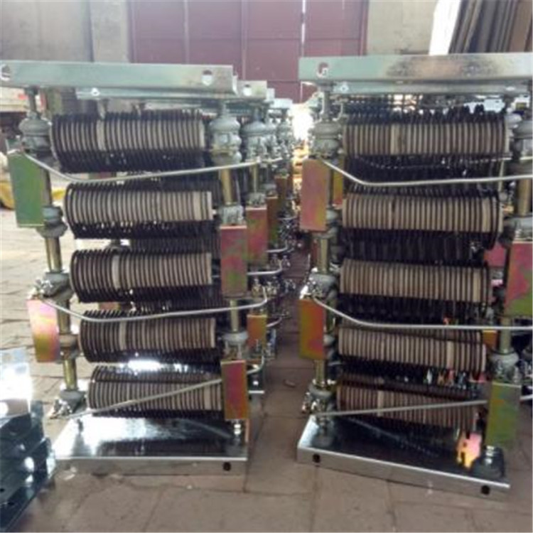 ZX9-7/600电阻器采用ZD1-2型波浪形电阻元件鲁杯