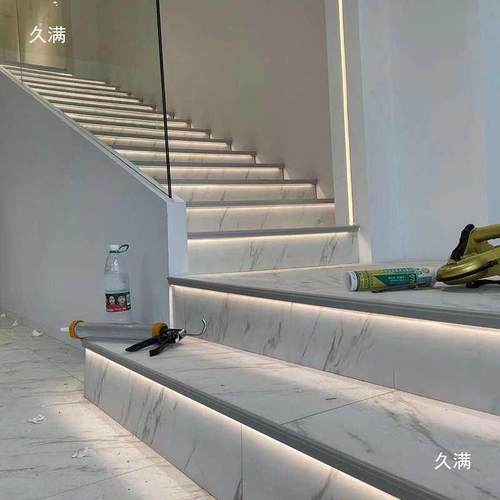 楼梯踏步灯台阶发光收口收边条木地板瓷砖包边防滑铝合条灯带