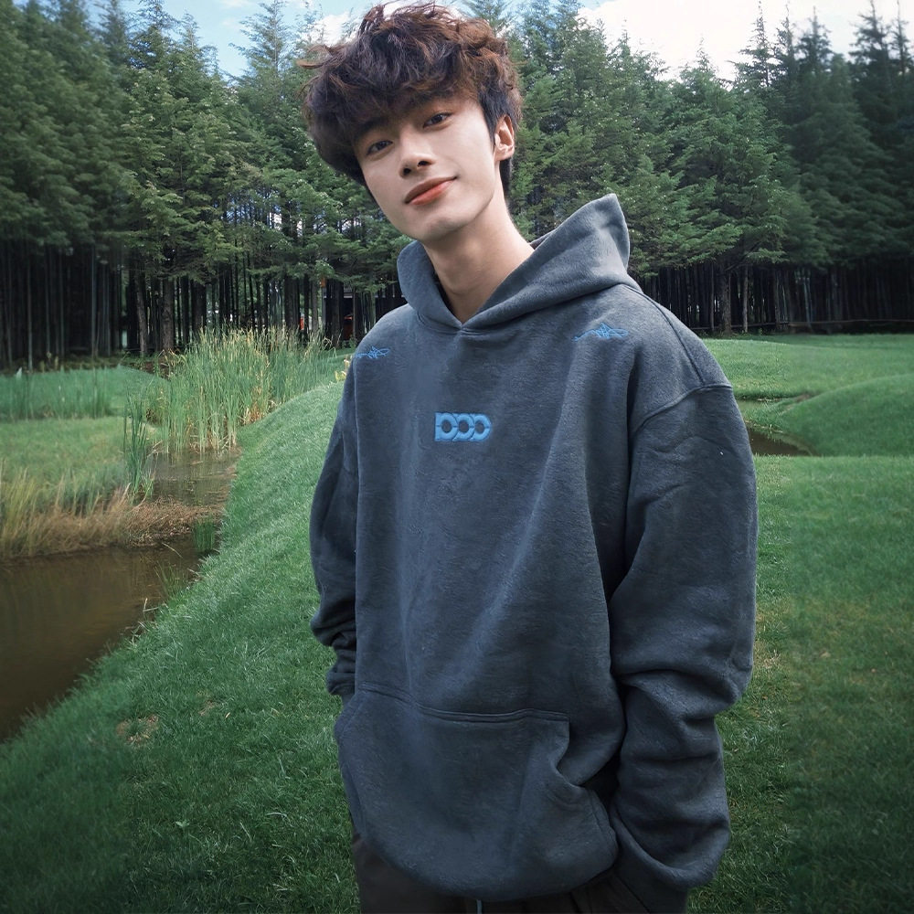 深灰色美式刺绣连帽卫衣男款秋冬潮牌痞帅重磅帽衫设计感情侣外套