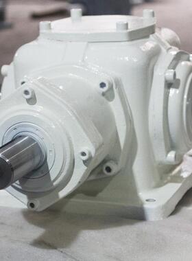 T系8550列螺伞齿轮换向旋器十字直90°转角向器齿轮转向箱减速机