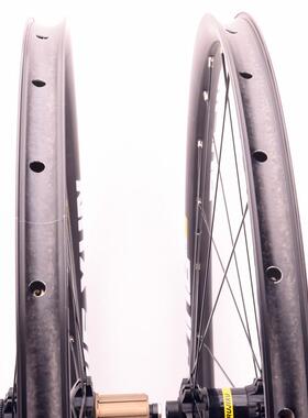 700C心丁圈公路偏碟刹轮组六/中锁四前二后018轴承桶轴快拆互换