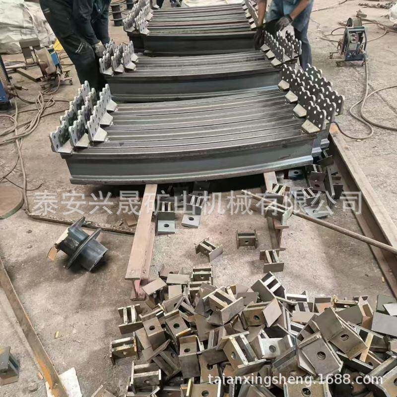 1.5米弯轨重型轨吊梁V型滑道梁体