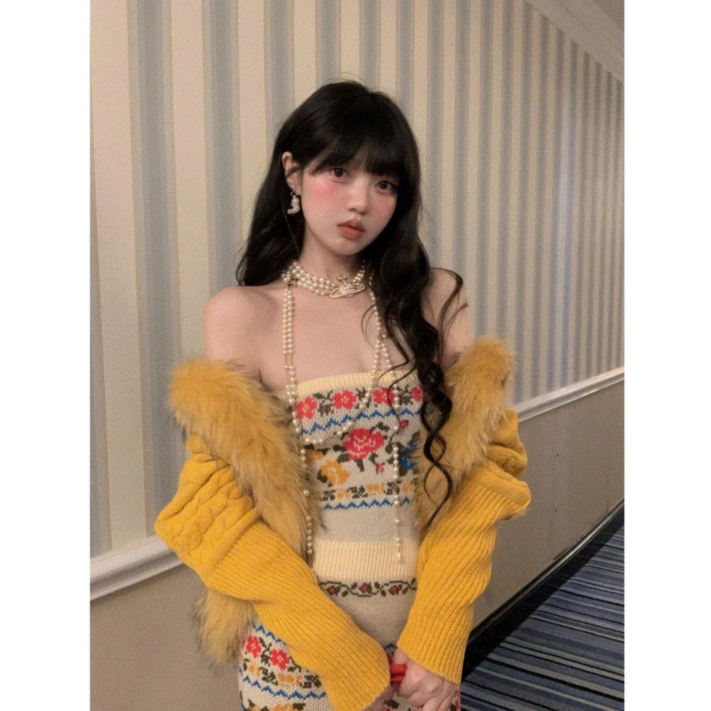 2026巨好看搭配一整套氛围感毛领针织开衫显瘦抹胸针织紧身包臀裙