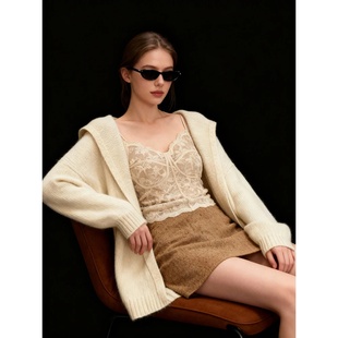 套装女2025新款冬装蕾丝吊带内搭宽松针织开衫显瘦半身裙三件套装