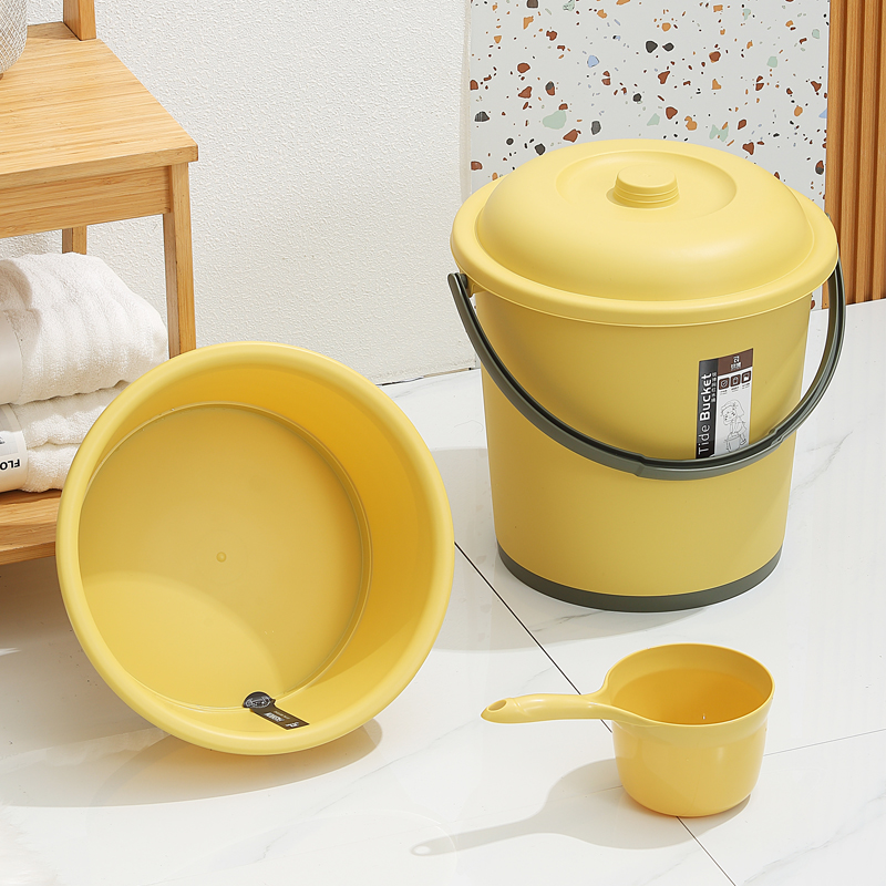 塑料水桶带盆盖水勺家用储水桶手提多功能宿舍洗衣装水洗车洗澡桶