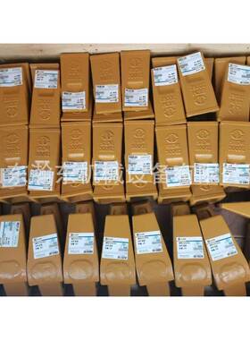 发动机6D170E气缸盖6162-15-1100