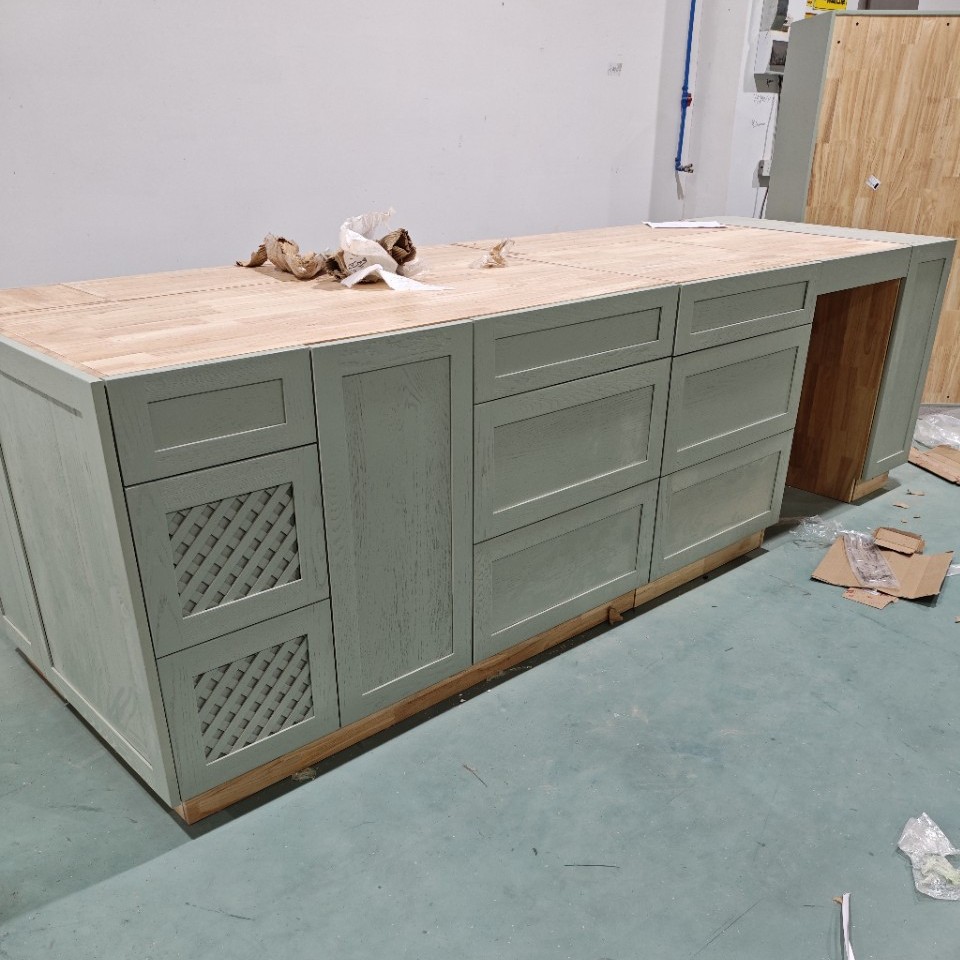 热销跨境定 制红橡木实木橱柜厨房整体设计原木家用家具厂家直销
