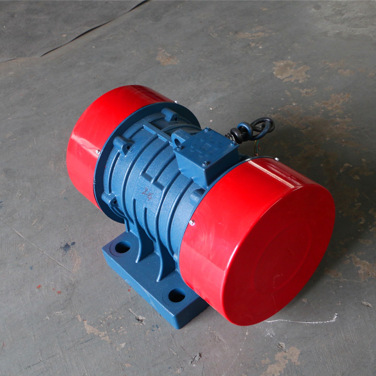 工业用三相振动电机3KW6级