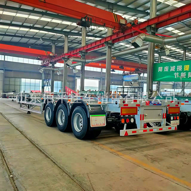 高强板轻型骨架集装箱半挂车