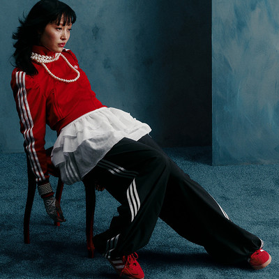 阿迪达斯三叶草松弛感优雅宽松阔腿运动裤2026春女梭织长裤KS1431