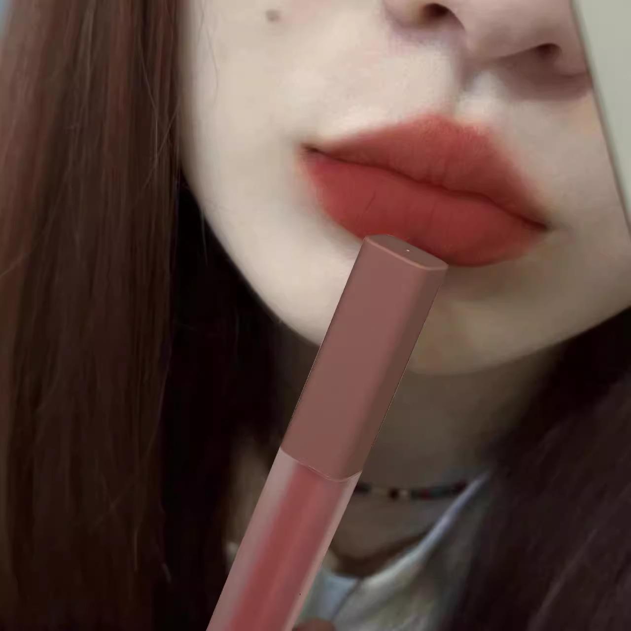 显白焦糖玫瑰唇釉雾面哑光不沾杯不掉色滋润口红小众品牌素颜唇泥