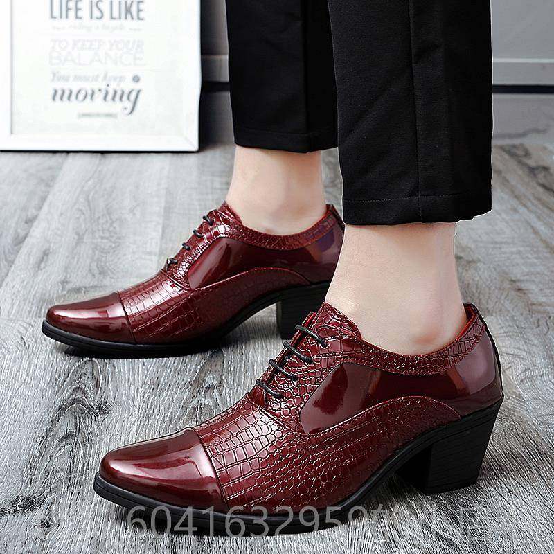 新款德比鞋色男式红漆皮高跟男式增高潮鞋皮夜亮总会发型师尖头皮