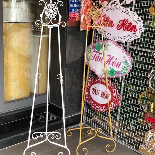 欧式铁艺油画架.铁艺相架 海报展示架。