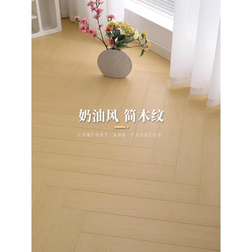橡木字新三层实木木复合地板家用RNN原色奶油中古风地暖锁扣15人