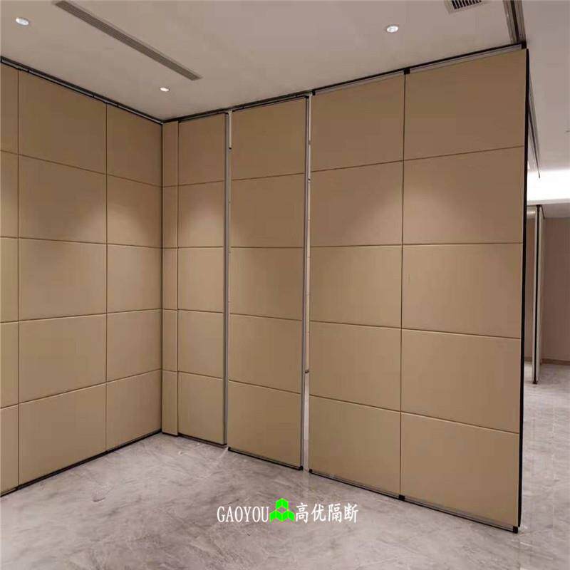 广州酒厂家议室活隔断墙店移动隔断屏动风办会公100室旋转折叠门