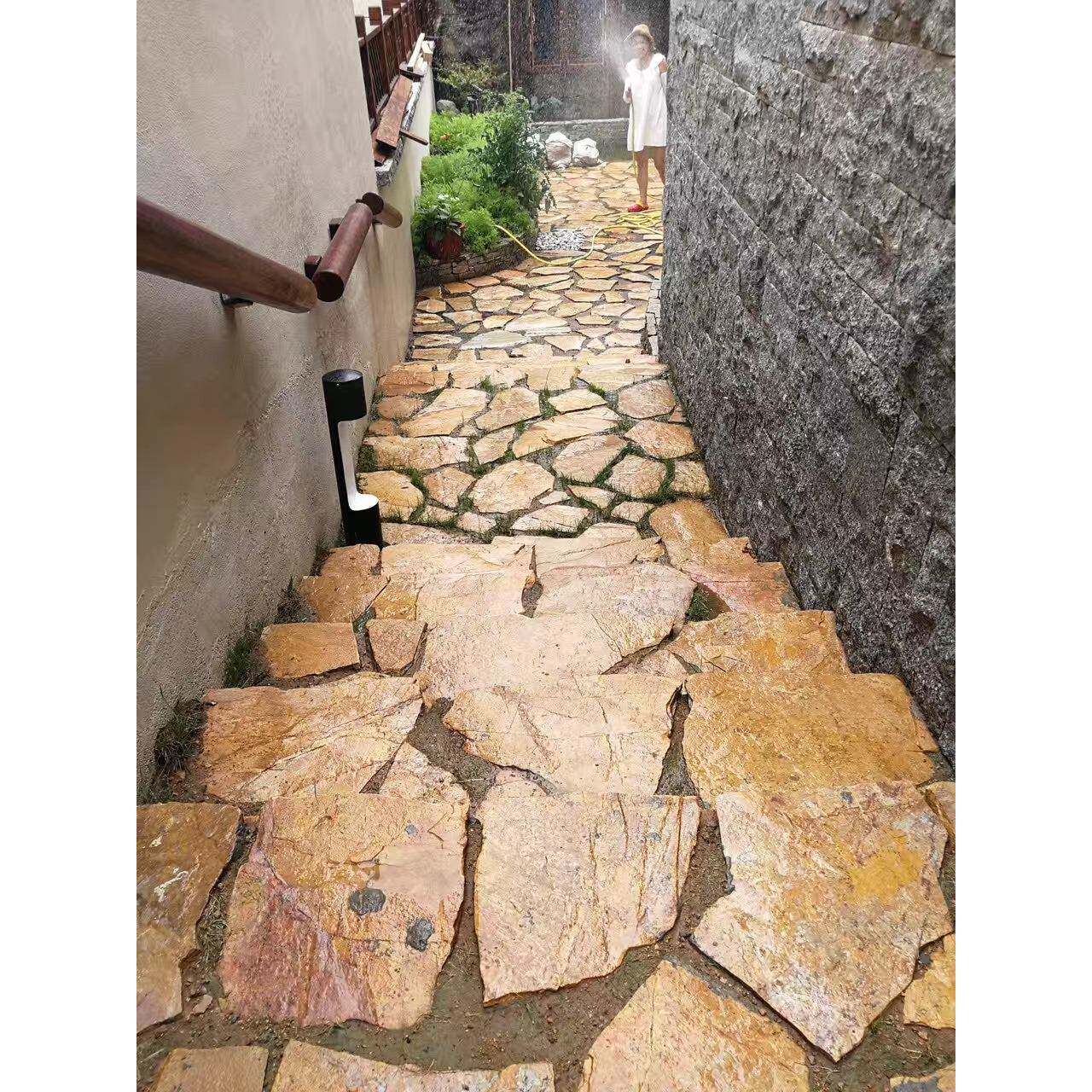 庭院砖碎拼319石酒材地黄色板岩外暖墙砖不规则乱石片店外墙装饰