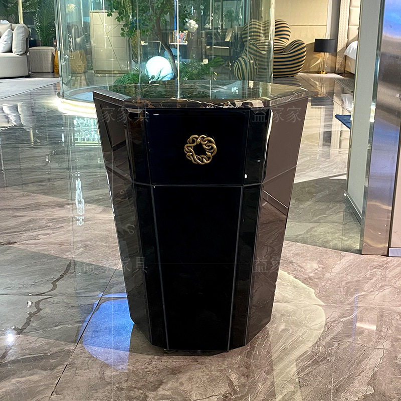 罗伯特意式轻奢黑金花奢石床头柜