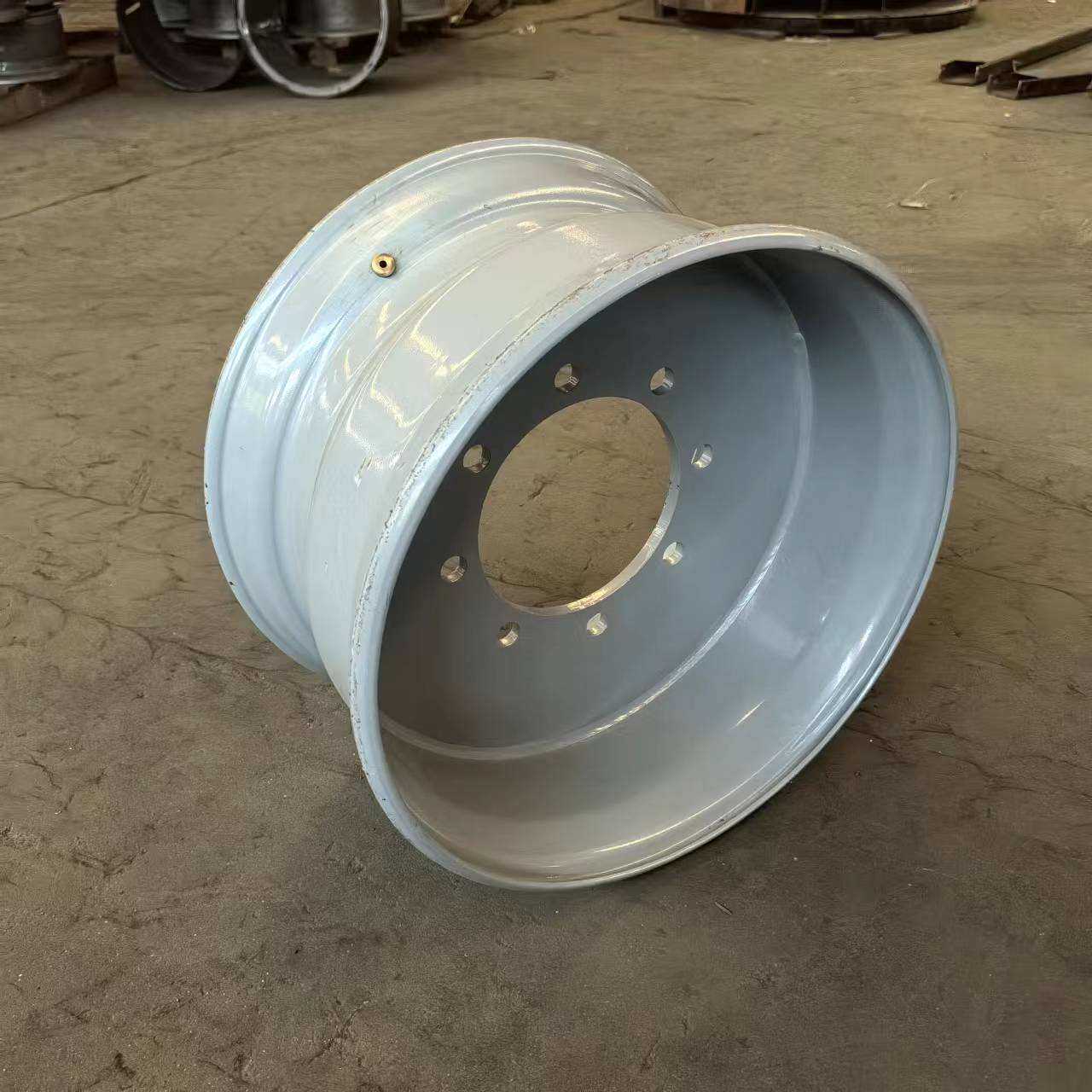 385/65R22.5轮胎配套钢圈11.75*22.5改装拖车轮