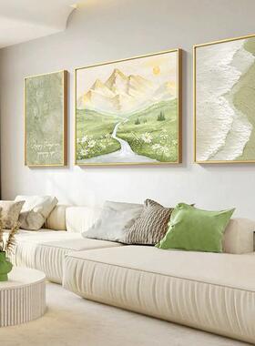 现代简约大LUM气三联画客厅装饰画有靠背沙发背景挂画山奶油壁风