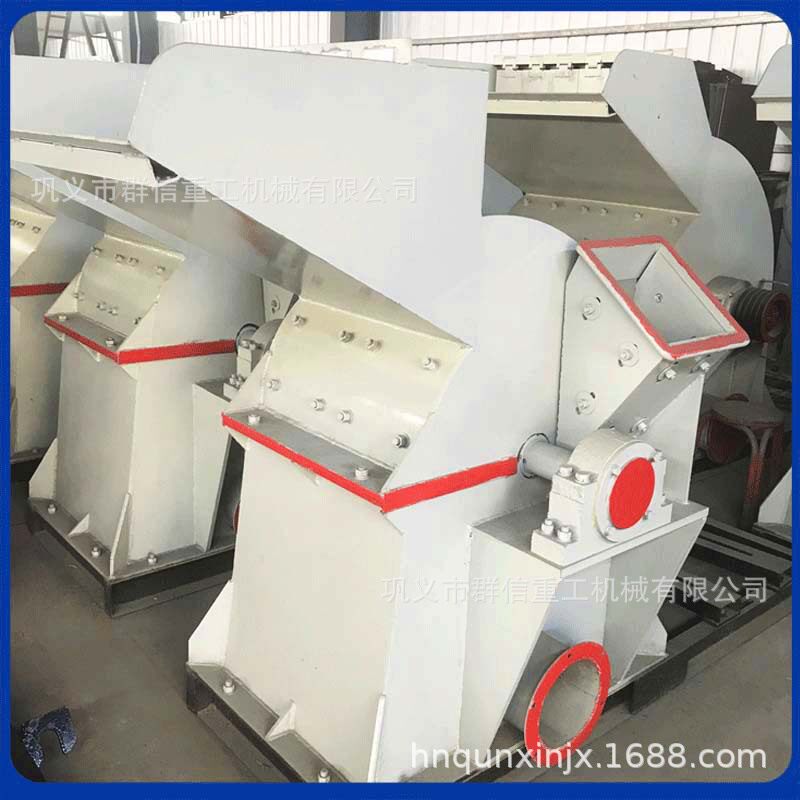 群信重工小型移动木材粉碎机