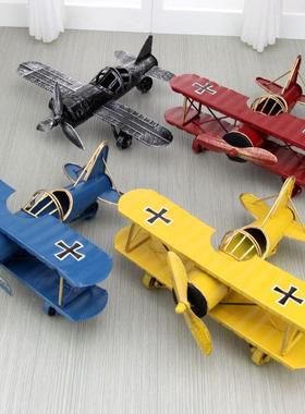创意铁皮飞机模型摆件小男孩玩具创意多色可选家居装饰礼品