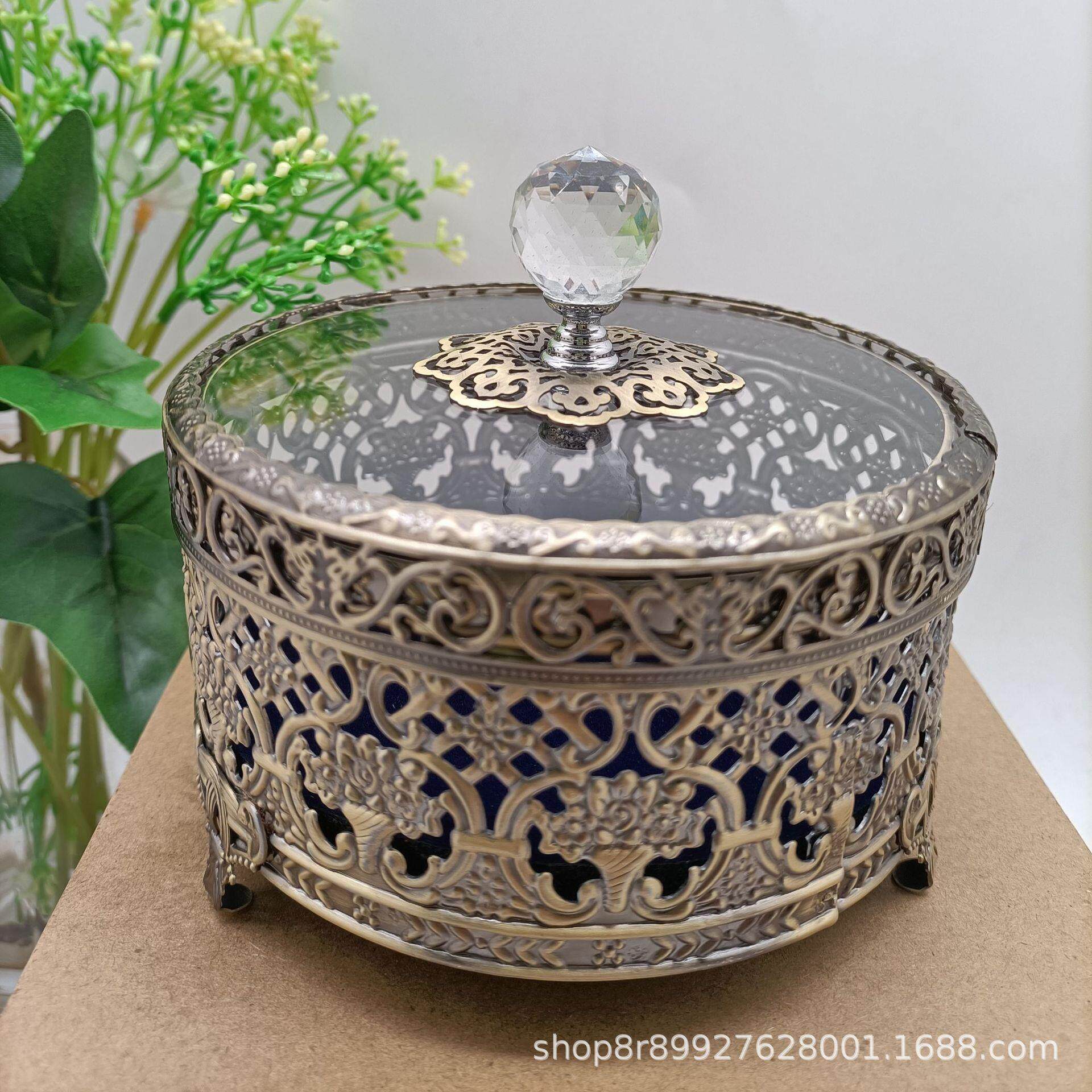 古铜色金属首饰戒指盒，梳妆台收纳盒摆件