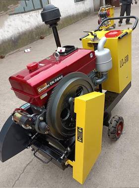 大电型路面切割机FAF水冷凝启动柴马油路切割机价格混土切缝机