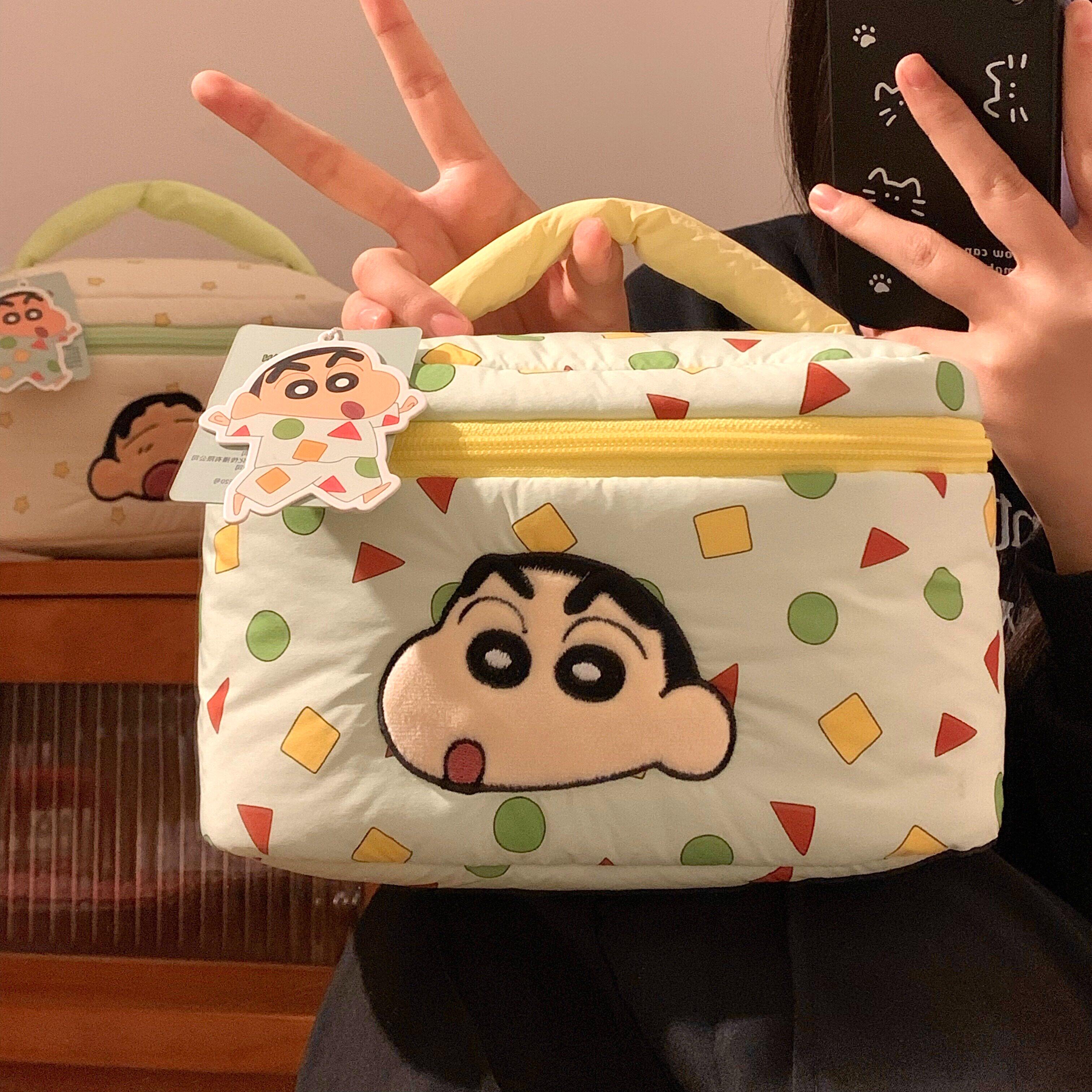可爱蜡笔小新手提化妆包女便携大容量旅行护肤品洗漱包收纳袋