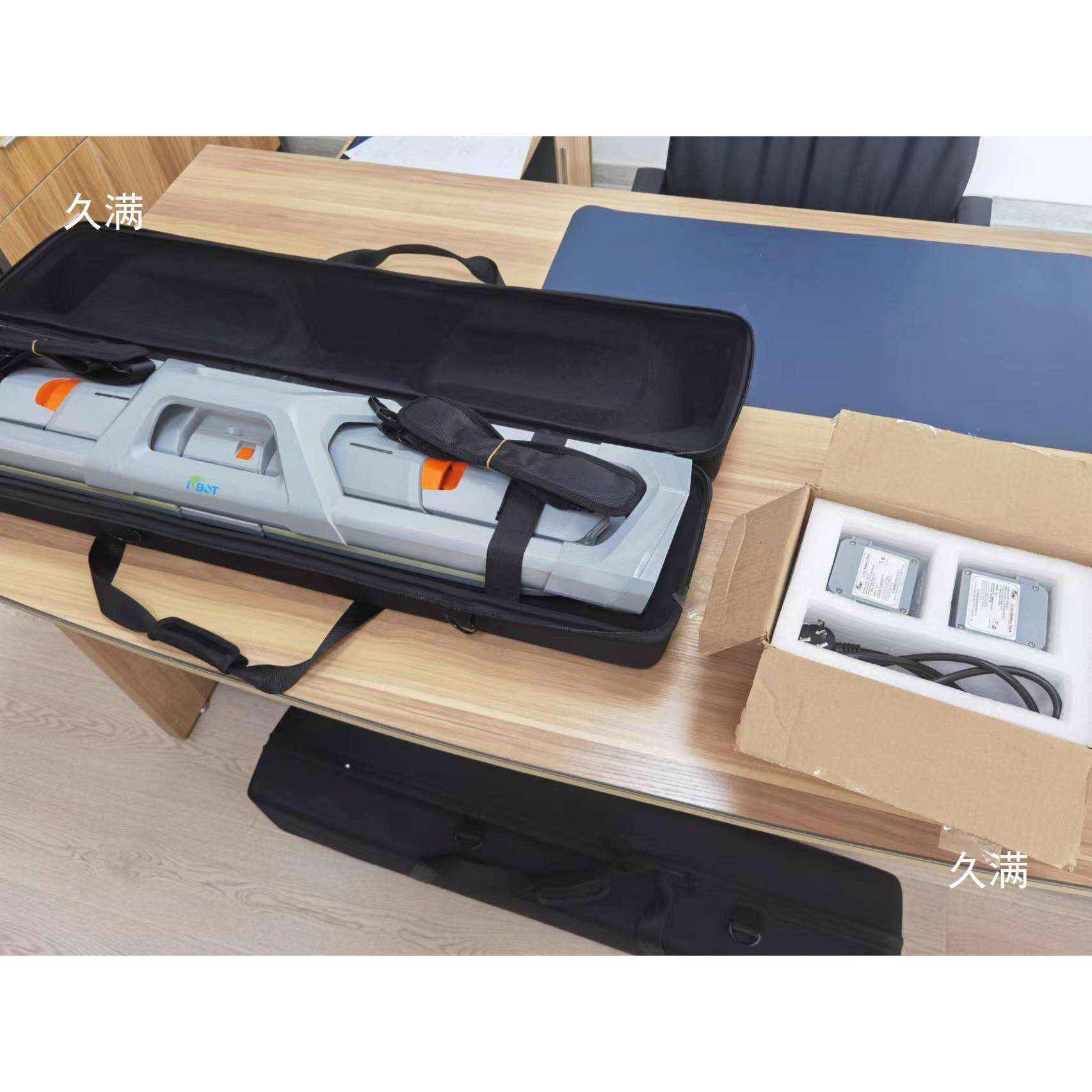 太阳能光伏板清洗机器人全自动清洁设备光伏板自动清扫吸尘器